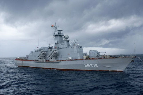 Tàu tên lửa cỡ lớn lớp Molniya (Type 1241.8) của Hải quân Việt Nam. Tàu tên lửa cỡ lớn lớp Molniya (Type 1241.8) của Hải quân Việt Nam.