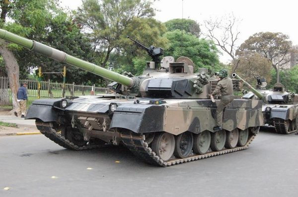 Xe tăng MBT-2000 Trung Quốc lệ thuộc động cơ Ukraine Xe tăng MBT-2000 Trung Quốc lệ thuộc động cơ Ukraine