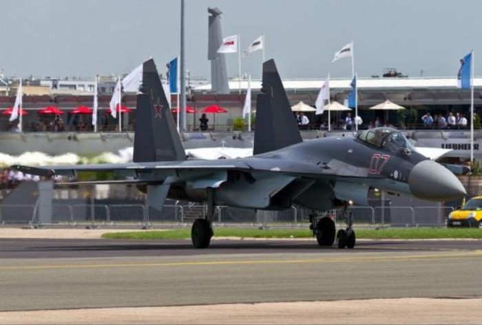 Máy bay chiến đấu Su-35S Nga Máy bay chiến đấu Su-35S Nga