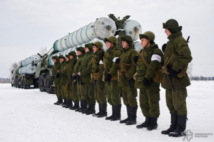 Hệ thống tên lửa phòng không S-300PMU2 Nga (nguồn mạng sina TQ) Hệ thống tên lửa phòng không S-300PMU2 Nga (nguồn mạng sina TQ)