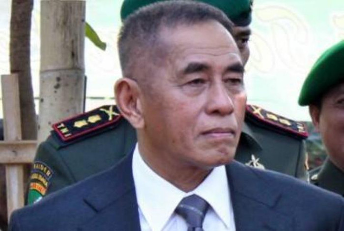 Bộ trưởng Quốc phòng Ryamizard Ryacudu có kế hoạch thăm quần đảo Natuna, cho biết sẽ tăng quân ở đây, có thể là không quân, hải quân và lực lượng mặt đất.