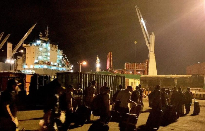 Tàu hộ vệ Lâm Nghi của biên đội hộ tống tốp thứ 19 Hải quân Trung Quốc rút công dân nước này từ Yemen đến Djibouti Tàu hộ vệ Lâm Nghi của biên đội hộ tống tốp thứ 19 Hải quân Trung Quốc rút công dân nước này từ Yemen đến Djibouti