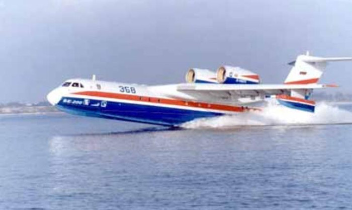 Thủy phi cơ cỡ lớn Be-200 Nga