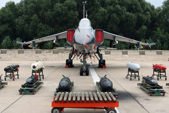 Máy bay chiến đấu JH-7A Trung Quốc Máy bay chiến đấu JH-7A Trung Quốc