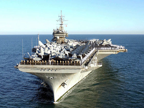 Tàu sân bay USS George Washington của Hạm đội 7, Hải quân Mỹ, triển khai ở khu vực châu Á-Thái Bình Dương. Tàu sân bay USS George Washington của Hạm đội 7, Hải quân Mỹ, triển khai ở khu vực châu Á-Thái Bình Dương.