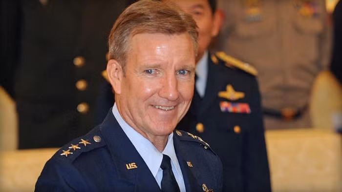 Tư lệnh không quân Thái Bình Dương Mỹ Herbert J. Carlisle