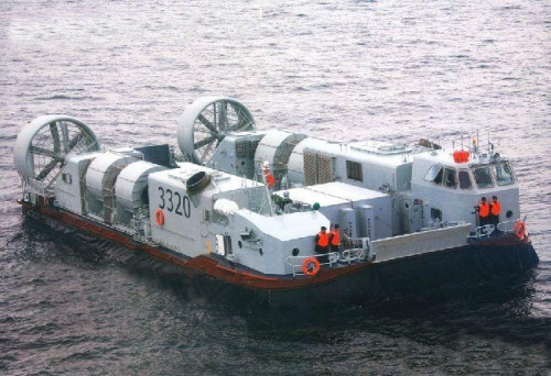 Tàu đổ bộ đệm khí do Trung Quốc tự chế (ảnh tư liệu) Tàu đổ bộ đệm khí do Trung Quốc tự chế (ảnh tư liệu)