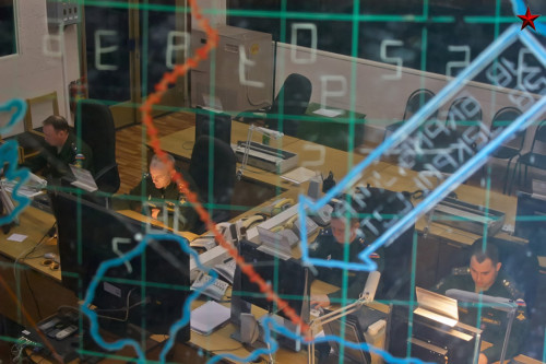 Nhân viên quân đội Nga đang làm việc trong phòng tác chiến (ảnh minh họa) Nhân viên quân đội Nga đang làm việc trong phòng tác chiến (ảnh minh họa)