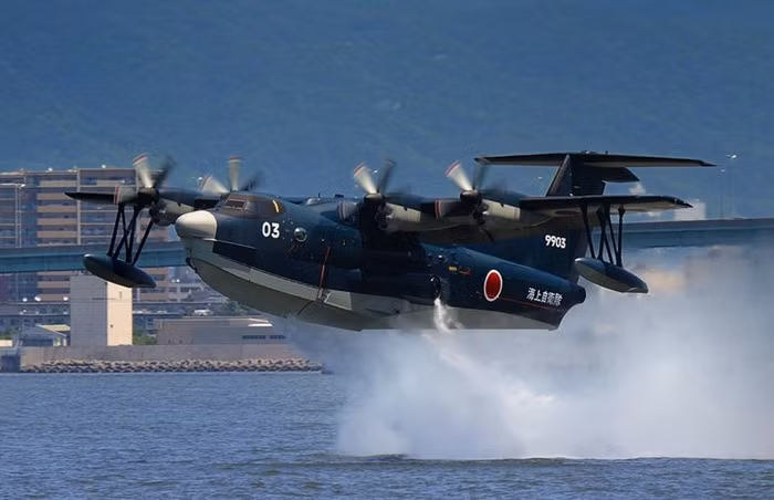 Thủy phi cơ US-2 Nhật Bản