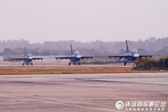 Máy bay chiến đấu F-2 của quân đội Nhật Bản