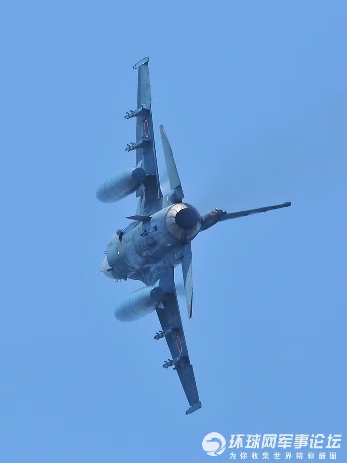 Cánh, thân và đuôi máy bay F-2 sử dụng vật liệu composite, áp dụng thiết kế kết cấu khá nhẹ