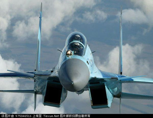 Tàu sân bay Varyag áp dụng cất cánh kiểu nhảy cầu, nên mang theo lượng máy bay J-15 hạn chế Tàu sân bay Varyag áp dụng cất cánh kiểu nhảy cầu, nên mang theo lượng máy bay J-15 hạn chế