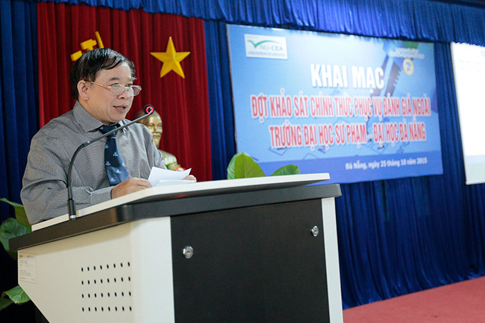 Thứ trưởng Bùi Văn Ga phát biểu tại lễ khai mac. Ảnh VNU