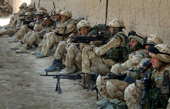 Binh sĩ Anh triển khai hành động tác chiến ở Afghanistan (nguồn Tin tức Tham khảo, TQ) Binh sĩ Anh triển khai hành động tác chiến ở Afghanistan (nguồn Tin tức Tham khảo, TQ)