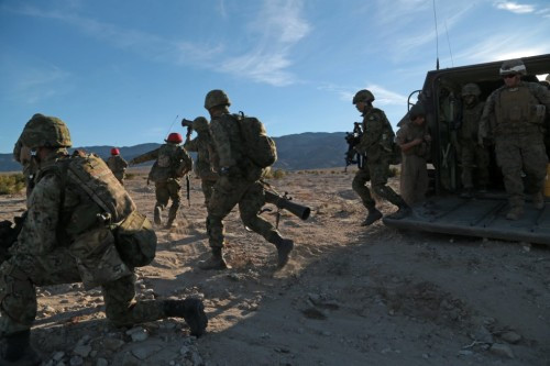 Mỹ-Nhật tập trận chung (nguồn mạng sina Trung Quốc) Mỹ-Nhật tập trận chung (nguồn mạng sina Trung Quốc)