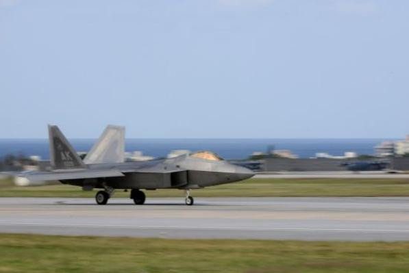 Máy bay chiến đấu F-22 Mỹ tham gia diễn tập Keen Sword giữa Mỹ-Nhật vào tháng 11 năm 2014 (ảnh tư liệu) Máy bay chiến đấu F-22 Mỹ tham gia diễn tập Keen Sword giữa Mỹ-Nhật vào tháng 11 năm 2014 (ảnh tư liệu)