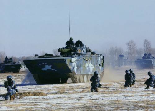 Cụm tấn công của lực lượng hải quân đánh bộ Trung Quốc (nguồn mạng sina TQ)