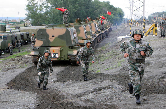 Quân đội TQ (minh họa) Quân đội TQ (minh họa)