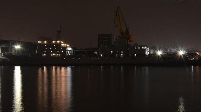 Tàu tiếp tế tổng hợp Type 904A sắp hạ thủy (nguồn Thời báo Hoàn Cầu TQ) Tàu tiếp tế tổng hợp Type 904A sắp hạ thủy (nguồn Thời báo Hoàn Cầu TQ)