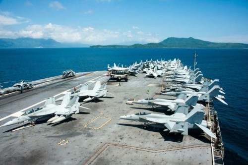 Tàu sân bay USS George Washington Hải quân Mỹ bất ngờ xuất hiện ở Biển Đông Tàu sân bay USS George Washington Hải quân Mỹ bất ngờ xuất hiện ở Biển Đông