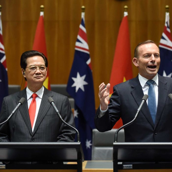 Thủ tướng Nguyễn Tấn Dũng và Thủ tướng Australia Tony Abbott tại cuộc họp báo sau hội đàm ngày 18 tháng 3 năm 2015 Thủ tướng Nguyễn Tấn Dũng và Thủ tướng Australia Tony Abbott tại cuộc họp báo sau hội đàm ngày 18 tháng 3 năm 2015