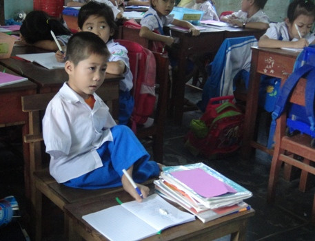 Lênh đênh phận cơm gà trên đầu những người đội thúng ảnh 2 Lênh đênh phận cơm gà trên đầu những người đội thúng ảnh 2