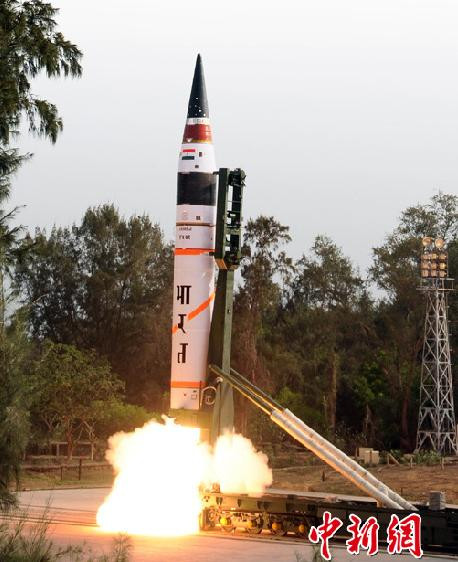 Ấn Độ phóng thử thành công tên lửa Agni-5 Ấn Độ phóng thử thành công tên lửa Agni-5