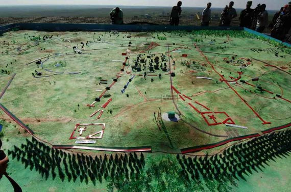 Sa bàn cỡ lớn phục vụ diễn tập quân sự. Sa bàn cỡ lớn phục vụ diễn tập quân sự.