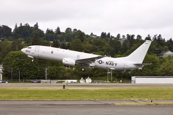Máy bay tuần tra chống tàu ngầm P-8A Poseidon của Công ty Boeing, chế tạo cho Hải quân Mỹ.