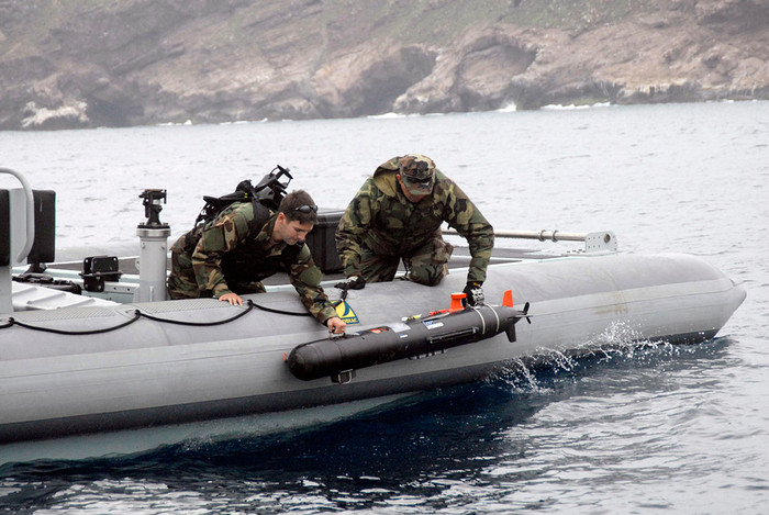 Tàu ngầm không người lái UUV của Mỹ.