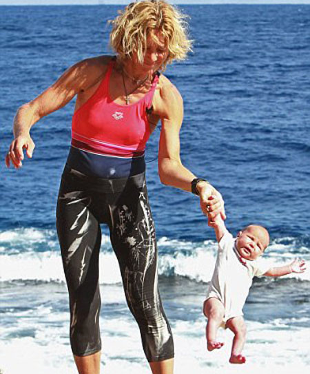 Nhiều em khóc thét khi "nếm mùi" yoga. Nhiều em khóc thét khi "nếm mùi" yoga.