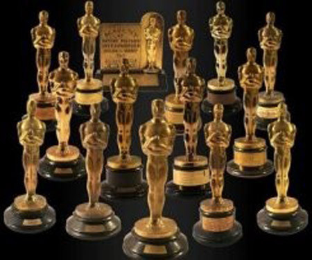 Những bức tượng mạ vàng Oscar. Ảnh: Internet. Những bức tượng mạ vàng Oscar. Ảnh: Internet.