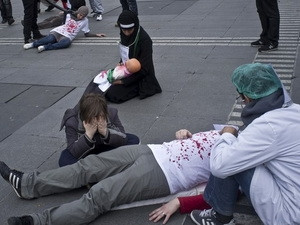 Bạo lực xảy ra tại Syria hôm 25/2. (Nguồn: Getty Images) Bạo lực xảy ra tại Syria hôm 25/2. (Nguồn: Getty Images)