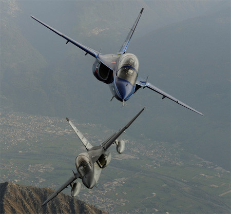 Máy bay huấn luyện M-346 Master