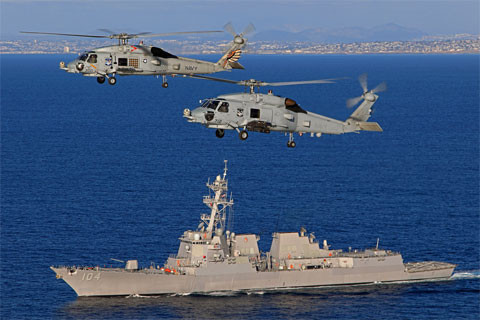 Khu trục hạm USS Sterret là chiến hạm thứ ba đang thực hiện nhiệm vụ hộ tống hàng không mẫu hạm USS Abraham Lincoln tại vịnh Ba Tư. Tàu khu trục này từng giao tranh với cướp biển Somalia trong một sứ mệnh giải cứu công dân Mỹ bị bắt cóc. Ảnh: Freerepublic