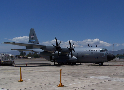 Ví dụ trong thảm họa tràn dầu của hãng BP tại vịnh Mexico hồi 2010, một chiếc "Săn bão" đã được gửi đến để đo mức độ ô nhiễm không khí phía trên vùng vịnh. Còn tháng 9 năm ngoái, cả hai chiếc máy bay đã nhiều lần lao thẳng vào trận bão Irene ở vùng bờ Đông nước Mỹ để thu thập và dự báo hướng đi của bão. Ví dụ trong thảm họa tràn dầu của hãng BP tại vịnh Mexico hồi 2010, một chiếc "Săn bão" đã được gửi đến để đo mức độ ô nhiễm không khí phía trên vùng vịnh. Còn tháng 9 năm ngoái, cả hai chiếc máy bay đã nhiều lần lao thẳng vào trận bão Irene ở vùng bờ Đông nước Mỹ để thu thập và dự báo hướng đi của bão.