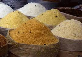 Một số biện pháp hóa học như sử dụng hộp Dichlorvos bốc hơi, bả diệt ruồi, phun tồn lưu, phun không gian, phun hóa chất diệt dòi vào ổ đẻ của ruồi … Một số biện pháp hóa học như sử dụng hộp Dichlorvos bốc hơi, bả diệt ruồi, phun tồn lưu, phun không gian, phun hóa chất diệt dòi vào ổ đẻ của ruồi …