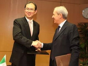 Quang cảnh buổi ký bản ghi nhớ Quang cảnh buổi ký bản ghi nhớ