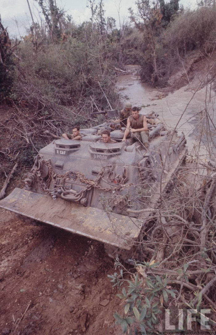 Trung đoàn Kỵ binh bọc thép số 11 của Lục quân Mỹ Trung đoàn Kỵ binh bọc thép số 11 của Lục quân Mỹ