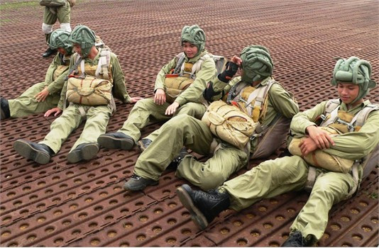 Thư giãn trước khi lên máy bay Thư giãn trước khi lên máy bay