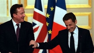Thủ tướng Anh David Cameron và Tổng thống Pháp Nicolas Sarkozy. (Nguồn: Getty Images) Thủ tướng Anh David Cameron và Tổng thống Pháp Nicolas Sarkozy. (Nguồn: Getty Images)