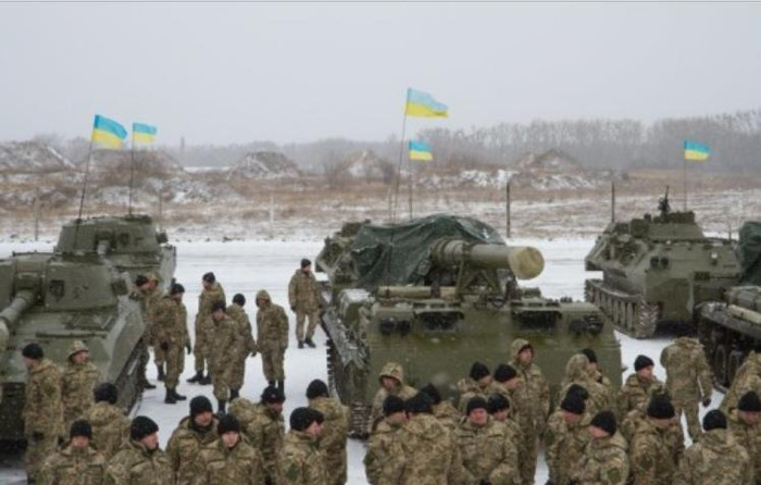 Lựu pháo hạng nặng 203 mm và lựu pháo 122 mm Type 2S1 của Quân đội Ukraine (nguồn mạng sina TQ) Lựu pháo hạng nặng 203 mm và lựu pháo 122 mm Type 2S1 của Quân đội Ukraine (nguồn mạng sina TQ)