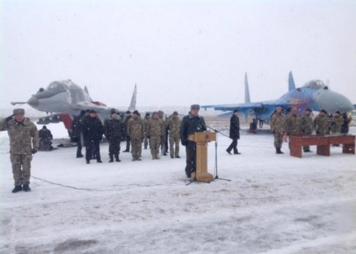 Quân đội Ukraine được trang bị rất nhiều vũ khí tiên tiến (nguồn mạng sina TQ) Quân đội Ukraine được trang bị rất nhiều vũ khí tiên tiến (nguồn mạng sina TQ)