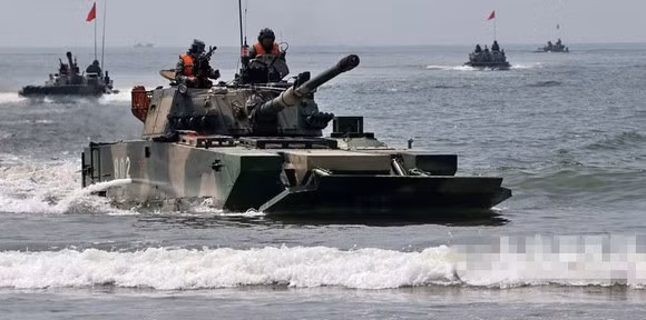 Hải quân Trung Quốc tổ chức tập trận đổ bộ đánh chiếm đảo, đá ngầm, bờ biển