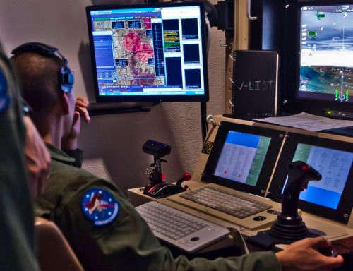 Huấn luyên mô phỏng máy bay tấn công không người lái Predator của Mỹ (nguồn mạng sina TQ)