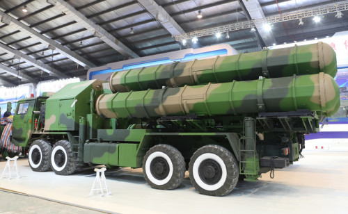 Hệ thống phòng không FD-2000 tại Triển lãm hàng không Chu Hải, Trung Quốc (nguồn mạng sina)