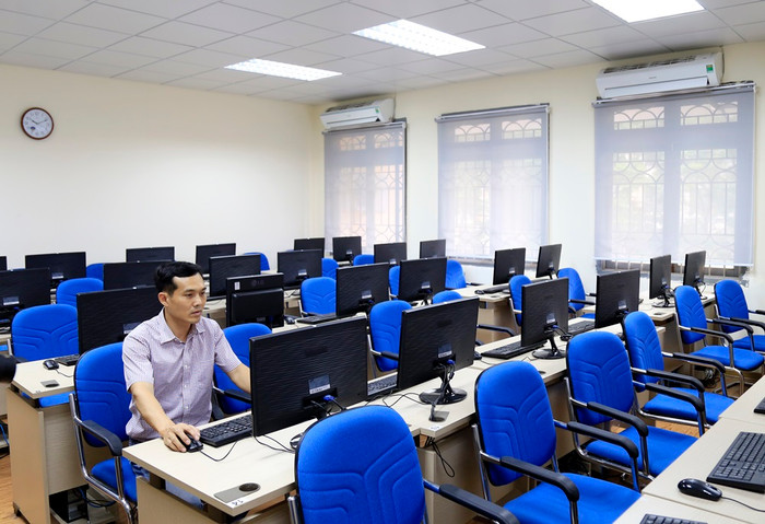 Mọi công tác chuyển bị cho thí sinh dự thi trên máy tính đã hoàn tất. Mọi công tác chuyển bị cho thí sinh dự thi trên máy tính đã hoàn tất.