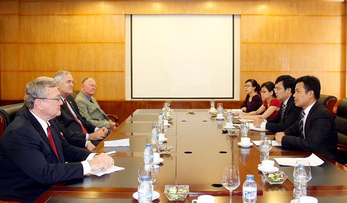 PGĐ Lê Quân tại buổi làm việc với đối tác quốc tế.