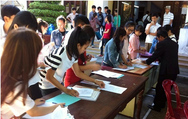 Thí sinh chỉnh sửa phiếu đăng ký nguyện vọng năm 2015. Thí sinh chỉnh sửa phiếu đăng ký nguyện vọng năm 2015.