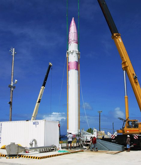 Mỹ đã triển khai 30 tên lửa "đánh chặn đoạn giữa" GBI trên mặt đất ở căn cứ không quân Vandenberg, bang California và căn cứ Fort Greely, bang Alaska. Mỹ đã triển khai 30 tên lửa "đánh chặn đoạn giữa" GBI trên mặt đất ở căn cứ không quân Vandenberg, bang California và căn cứ Fort Greely, bang Alaska.